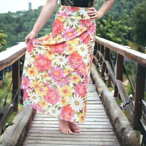 NWOT LAURA HLAVAC ( SM ) ARIA Mesh Maxi Floral Mock Wrap Skirt Lettuce E…